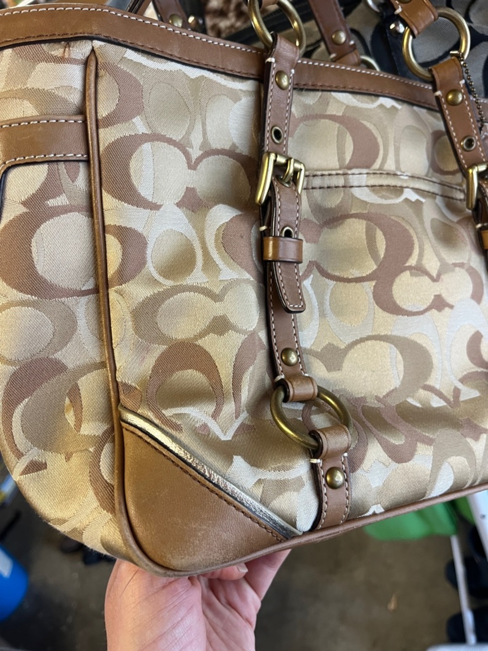 COACH SIGNATURE CANVAS TOTE BAG GOLD - Picture 9 of 10